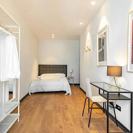 Apartamento Edificio Fénix, Constitución 1 *