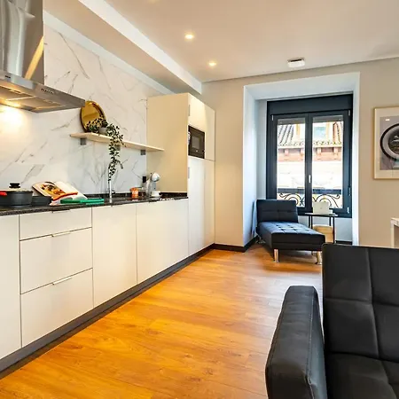 Apartamento Edificio Fénix, Constitución 1 *