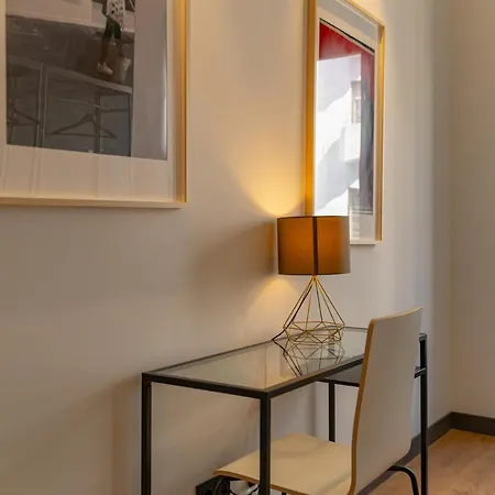 Apartamento Edificio Fénix, Constitución 1 *