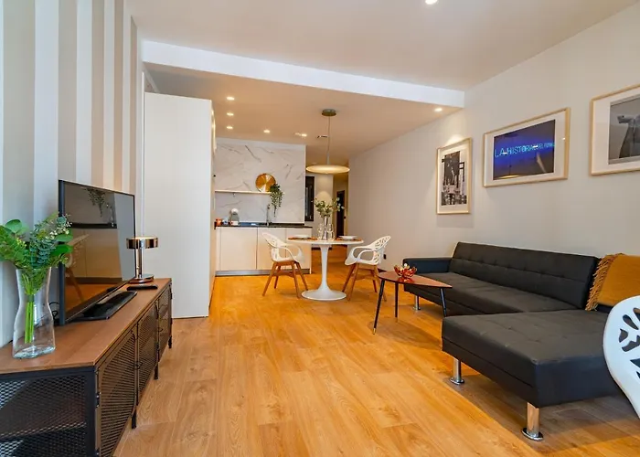 Edificio Fénix, Constitución 1