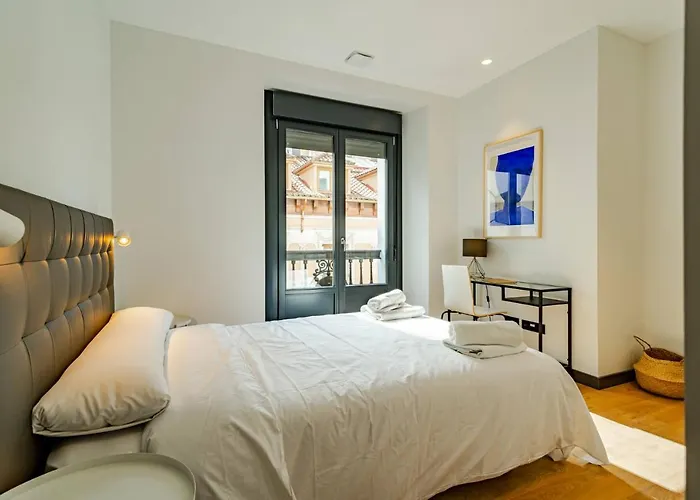 Edificio Fénix, Constitución 1