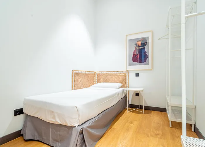 Edificio Fénix, Constitución 1